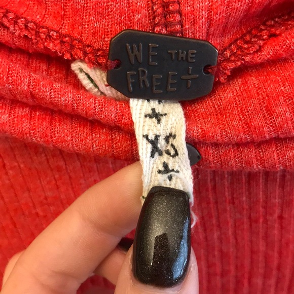 Free People lightweight thermal top - Picture 2 of 4